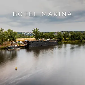 ** Hotel en barco Marina República Checa